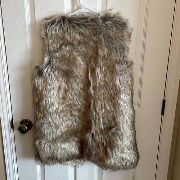 Rachel Zoe Faux fur vest - Picture 2 of 7